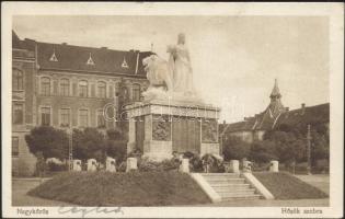 Nagykőrös Hősök szobra