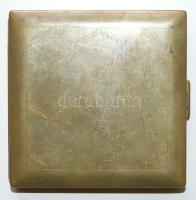 Vésett virágokkal díszített réz púdertartó / 
Vintage brass powder compact with floral decoration, 7...