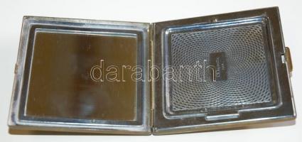 Vésett virágokkal díszített réz púdertartó / 
Vintage brass powder compact with floral decoration, 7...