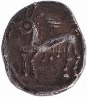 Kelta Birodalom / Pannónia-Boiók i.e.50 Drachma Ag "Tótfalu minta" (2.2g) T:2 R!
Celtic Em...