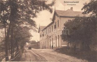 Balatonalmádi községháza (ázott / wet damage)