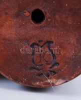 Ismeretlen alkotó: Anya gyermekével, terrakotta, 23cm