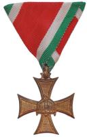 1929-. "III. osztályú Tiszti Szolgálati Jel (2. típus)" kitüntetés zöld-fehér-piros mellszalagon T:1- Hungary 1929-. "Officers Long Service Decoration, III class" decoration on ribbon C:AU