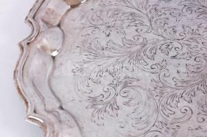 Ezüstözött fém tálca, préselt cizellált, jelzés nélkül, jó állapotban, d:36 cm 
/Silver plated tray