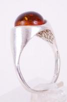 Ezüst (Ag) gyűrű borostyánkővel / 
Silver ring with amber, size: 54, br: 3,4gr