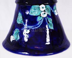 Morvay Zsuzsa (1946-): Női alakot formázó padlóváza, mázas kerámia, jelzés nélkül kiállítási darabok...