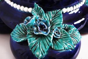 Morvay Zsuzsa (1946-): Virágos posztamens, mázas kerámia, jelzés nélkül kiállítási darab, hibátlan, ...