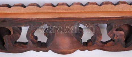 Egyedi készítésű dekoratív faragott fa keret, hibátlan állapotban, belső: 40×50 cm, teljes méret: 61...