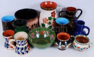 12 db kerámia kancsó, korsó, tál, többsége hibátlan és jelzett