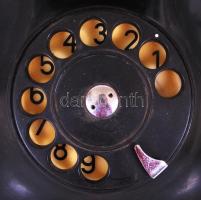 cca 1950 Bakelit tárcsás telefon "A Magyar Posta tulajdona" felirattal / 
Vintage telephon...