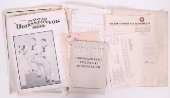 Cipős doboznyi kb 80 db céges levelezés, fejléces számlák + 11 db meghívó: Autós cégek levelezése, 1...