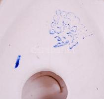 2 db jelzett, porcelán: Kislány a katicával, sérült, kacsa pár, hibátlan, m:10,13 cm