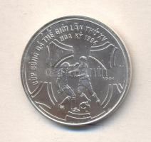 Vietnam 1991. 100D Ag "Labdarúgó VB" T:BU Vietnam 1991. 100 Dong "Football World Championship" C:BU