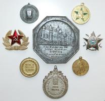 8db kitüntetés és plakett (magyar, orosz, osztrák, cseh)