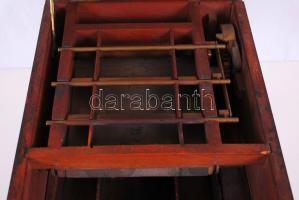 Cca 1880 Kassza "Gledhill & Co automatic cash till" feliratú réz táblával, hiányos de ...