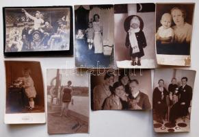 1920-1940 közötti vegyes összetételű fotók, 4 db katona fotóval, összesen 17 db