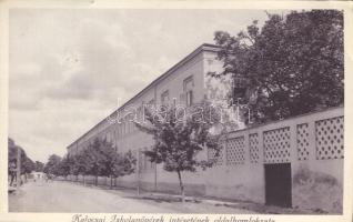 Kalocsa iskolanővérek intézete (kis szakadás / small tear)