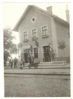 cca 1930 Tiszadada vasútállomás, 11,5x8,5cm