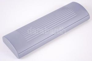 Toll és töltő ceruza, műanyag dobozban