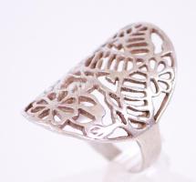 Áttört növényi díszítésű szecessziós ezüst (Ag) gyűrű /  Pierced silver ring with floral ornaments, s: 54, 4,6gr