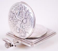 cca 1910 Szögletes ezüst Omega zsebóra hibátlan számlappal,  szép állapotban, hátoldalt dombormíves ...