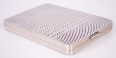 Ezüst art-deco cigarettatárca "Danuvia fegyver és lőszergyár R.T. tiszteletdíja 1943 augusztus". 1937 előtti ezüstjellel / Silver art-deco cigarette-box 165,4 g