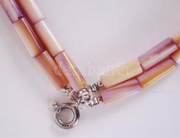 Régi, négysoros gyöngyház nyaklánc ezüst szerelékkel, hozzá tartozó fülbevaló párral / 
Antique 4 li...