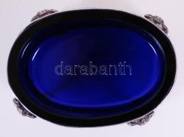 cca 1900 Növényi arabeszkkel és kosfejekkel díszített, karmos lábakon álló, finoman megmunkált, 930-...