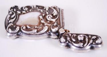 1872-1902 925 tisztaságú sterling ezüst (Ag) gyufatartó gazdag növényi díszítéssel monarchiabeli pes...