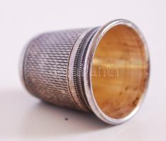 Ezüst (Ag) gyűszű 925-ös tisztaságjelzéssel / 
Silver thimble of 925 fineness, br: 4,2gr