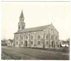 4 db fotó tétel: templom (Celldömölk), templom belsőkről (Vörösberény, Bihar püspöki), Igazgatói és tanári ház (Szentlőrinc), 15×11 cm