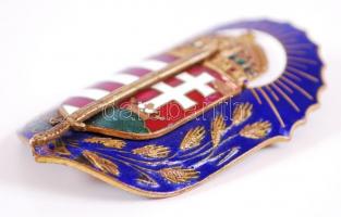 ~1921. "Vitézi Rend jelvény" hátulján karcolt számmal T:2 kis zománchiány
Hungary ~1921. &...