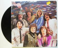 Neoton familia: Szerencsejáték dedikált bakelit lemez, kopott, összesen 7db aláírás