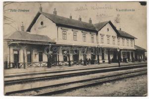 Tata-Tóváros Bahnhof