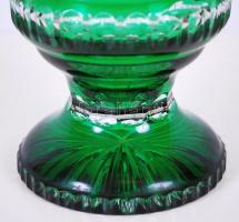 Nagy kristály urán-zöld váza, többrétegű, csiszolt, metszett, hámozott, hibátlan, m:30 cm, d:20 cm