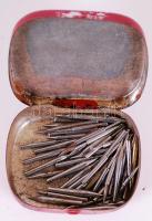 Beka német gramofontű doboza különféle tűkkel / 
Beka German gramophone needles' box with vario...