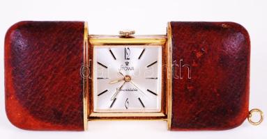 Stowa Convertible elegáns utazóóra bőrborítású tokban, láncra akasztható, kiválóan működik. A hátulján a bőr sérült, egyébként szép állapotú / Travel watch in metal case covered with leather, works well. Leather injured on back