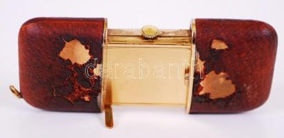 Stowa Convertible elegáns utazóóra bőrborítású tokban, láncra akasztható, kiválóan működik. A hátulj...