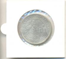 1933. 2P Ag "Madonna" T:2-