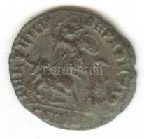 Roman Empire / Constantius II. 351-355. Follis Br "D N CONSTANTIVS P F AVG / FEL TEMP REPARATIO...