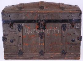 cca 1916 Eredeti katonaláda teljesen ép, kulccsal, egyik bőrszíj szakadt / cca 1916 Original k.u.k. soldier's box with key in good shape 80x40x60 cm