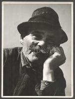 1943 Spronz Károly (1927-): Parasztember. Hátoldalt jelzett 18x24 cm