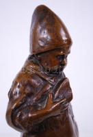 Olvashatatlan jelzéssel: Majszoló. Bronz, m:30 cm, s:2,6 kg