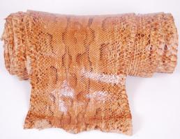 cca 1960 Szépen kikészített valódi kígyóbőr / 
Genuine snakeskin, 220x20cm