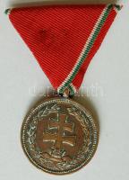 1922. Magyar Koronás Bronzérem mellszalaggal, korona felfüggesztés nélkül T:2- 1922. Signum Laudis Merit Medal on war ribbon without crown suspension C:VF