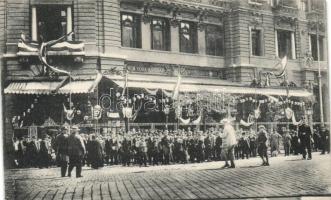 Budapest VII. New York Kávéház díszítése