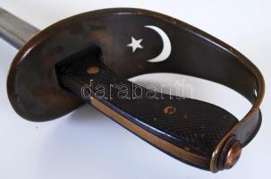 1910 1890-es mintájú török legénységi kard. Pengetőben arab nyelvű beütés "Karl Eichhorn Rossba...