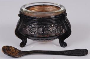 Gazdagon díszített fűszertartó, üvegbetéttel és kis kanállal