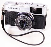 Olympus Trip 35 fényképezőgép eredeti, bőr tokjában Sunpak SP 140 vakuval, napellenzővel és kioldóva...