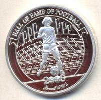 Uganda 2006. 2000Sh Ag "A labdarúgás halhatatlanjainak csarnoka - Brazília 1980-as évek" T:PP Uganda 2006. 2000 Shilling Ag "Hall of Fame of football - Brazil 1980s" C:PP